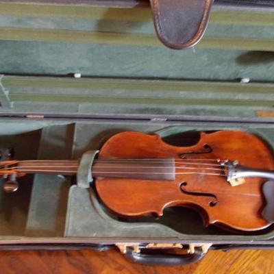 German violin $500
Johann Christian Ficker
Neucherchen bey Adolpf
1700's
Kaufchild
