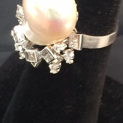 18kt Gold Diamond Baroque Pearl Ring