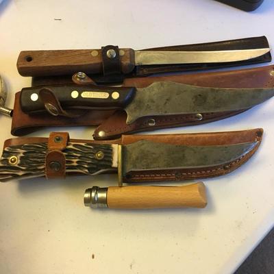 Bowie type knives