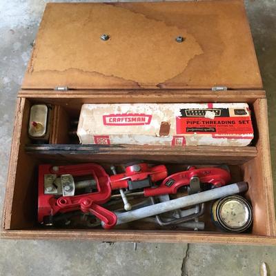 Craftsman pipe threader