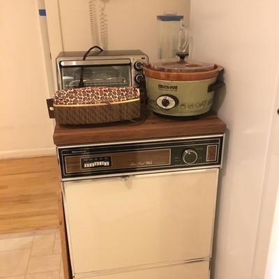 Portable dishwasher