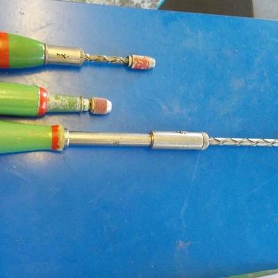 speed screwdrivers (3) with wooden handles