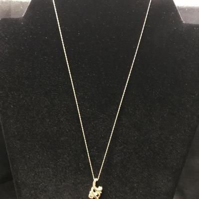 Gold Ladies Pendant & Chain