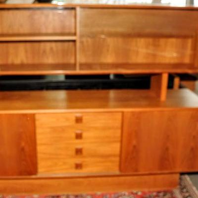 MID-CENTURY BUFFET AND HUTCH  