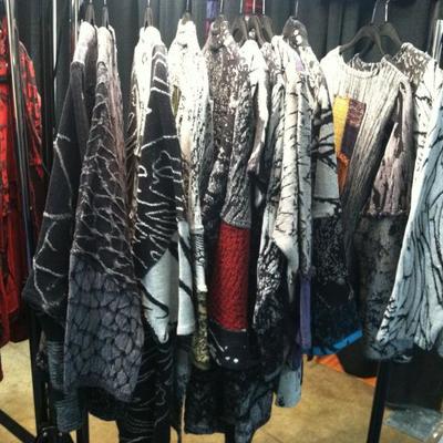 NATIONALLY KNOWN WOMEN'S KNITWEAR DESIGNER ~ WALL HANGINGS AND PAINTER SELLING HER KNITS AT THIS SALE AT SALE PRICES  