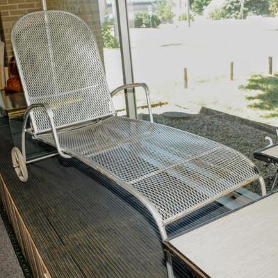 WOODARD PATIO LOUNGE CHAIRÂ Â 