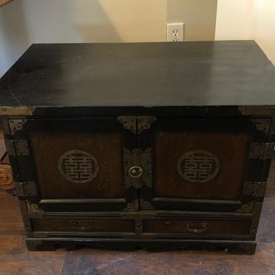 Cool Cabinet/Side Table