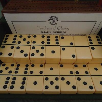Vintage dominoe set