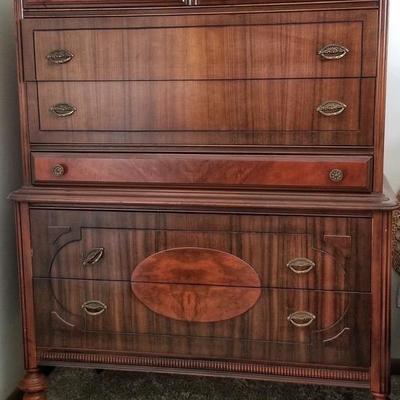 Amazing antique chest of drawers 
