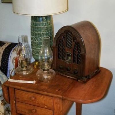 Vintage Haeger style lamp, antique drop leaf side table, antique oil lamps 