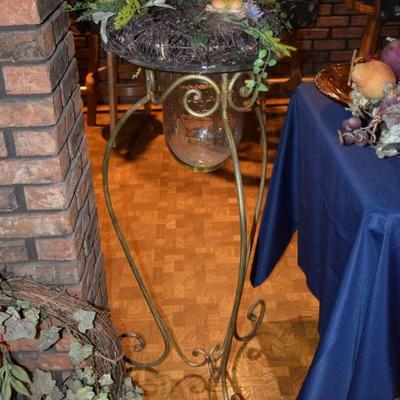 Plant stand and vase