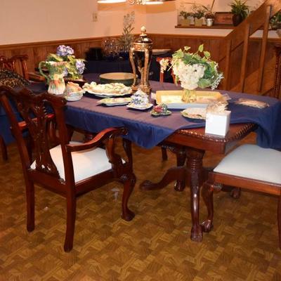 Dining table with chairs, decor