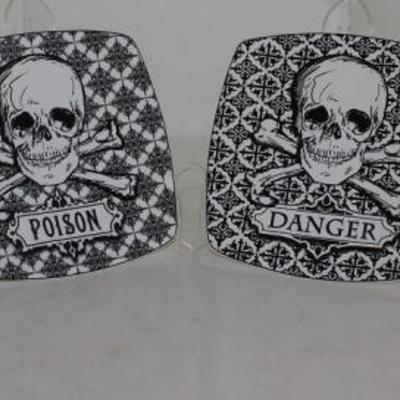 222 Fifth â€œHalloween Skullsâ€ Square Appetizer Plates