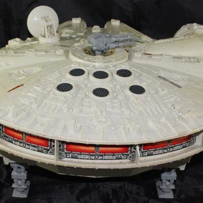 Kenner 1979 (21â€ x 17â€) Original Star Wars Han Solo's Millennium Falcon Ship (Picture 2)