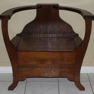 Antique Arts & Crafts Period (1880-1920) Oak Hall Bench Seat with Lift Top Storage (31â€H @ back x 32â€W x 16 1/2â€D with a Seat...