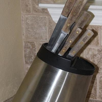 Stainless Knife Block shown with a set of Chicago Cutlery Knives