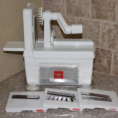 Paderno World Cuisine 4-Blade Spiralizer