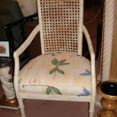 UPHOSTERED CHAIR