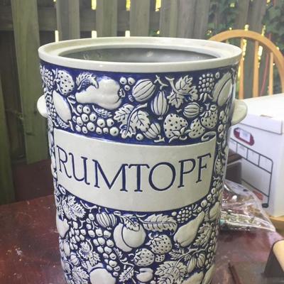 RUMTOPF Crock.