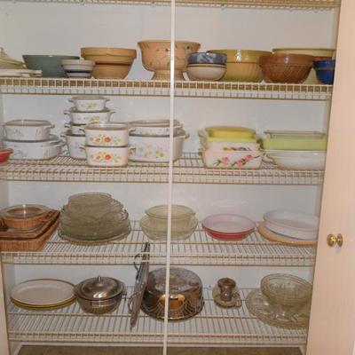 Bowls, Corningware, serving dishes