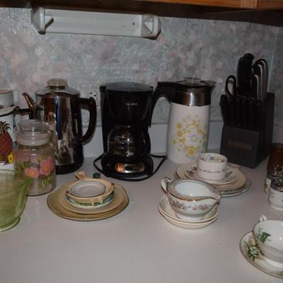 Coffee pots, coffee maker, knives with block, misc kitchen items