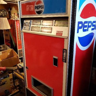 Pepsi Vending Machine Fully Functioning