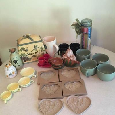 Assortment of Ceramic Items