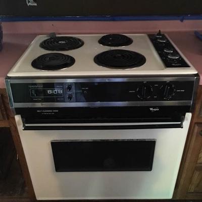 Electric Stove with Oven and Vent