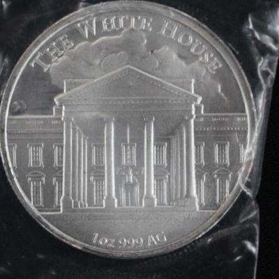 1 oz Silver Trump Round
