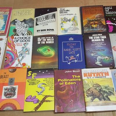PCT007 Lot of 18 Vintage Sci-Fi/Fantasy  Hardcover Books