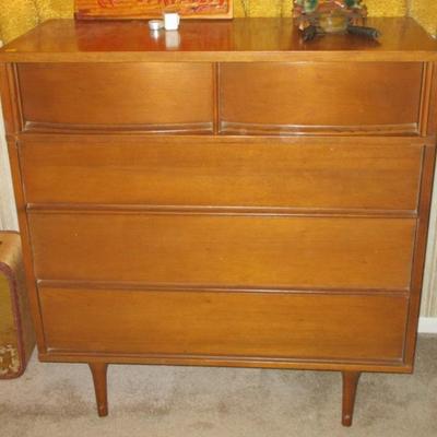 Mid century Heritage House chest of drawers