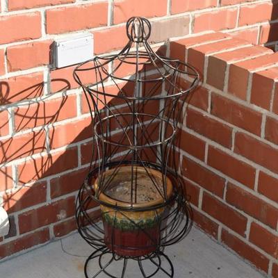 Wire planter and pot