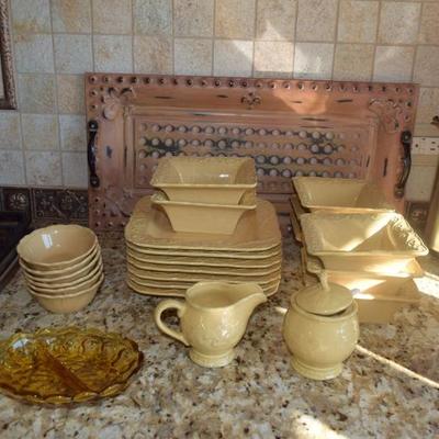 Stoneware set, coffee pot, tray