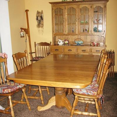 Amish large oak table chairs and 4 leaves   matching china cabinet 
table, 6 chairs and 4 leaves   BUY IT NOW  $ 485.00
Hutch ( china...