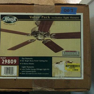 KHT007 New in Box Hunter Ceiling Fan