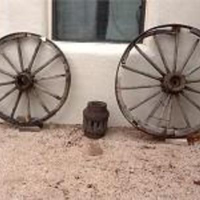 Rustic Wagon Wheels
