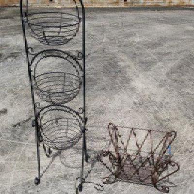 PCP054 Metal Plant Hangers & Rectangle Basket