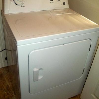 Kenmore Gas Dryer. Like New-6 months old.
