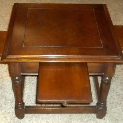 Pair of End Tables with 4 pull outs
