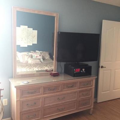 $275 Dresser Set Includes Dresser w/Mirror and Chest of Drawers