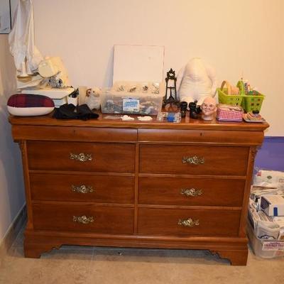 Dresser & Misc Items