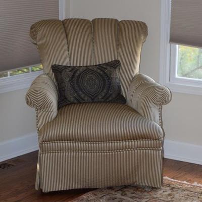 Accent Chair & Decorative Pillow