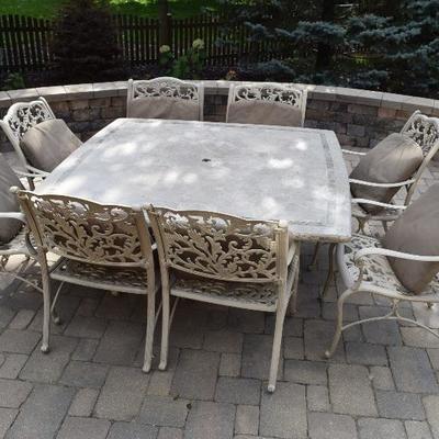 Outdoor Table w 8 Chairs