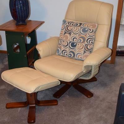 Accent Chair with Ottoman & Pillow