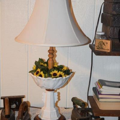 Table Lamp w Bowl Base















