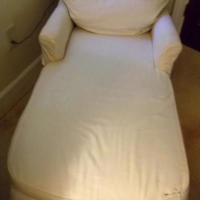 Chaise $290
48 X 24 X 30"