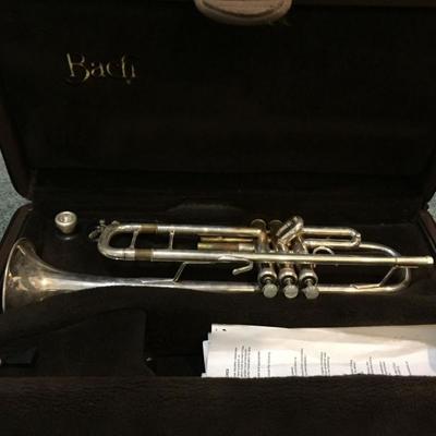 Bach Stradivarius trumpet w/mouthpiece.