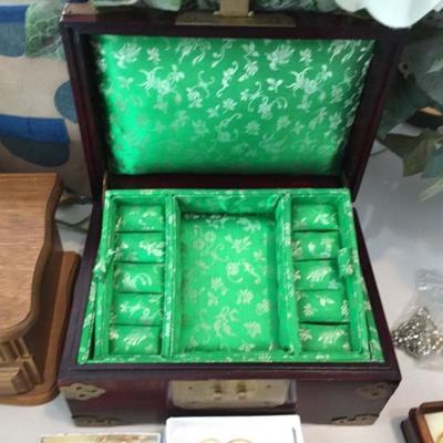 Jewelry box.