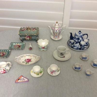 JYR031 Beautiful Vintage Tea Cups & More