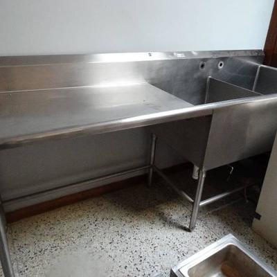 Stainless steel 2 hole sink w drain board